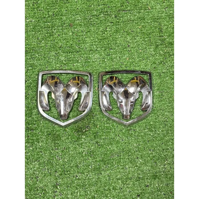 Emblema De Compuerta Usado Ram 2500/3500 2005/08