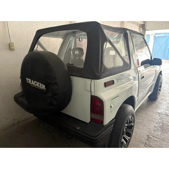Tracker 4x2, Convertible Toldo Suave, Restaurado, Muy Bonito
