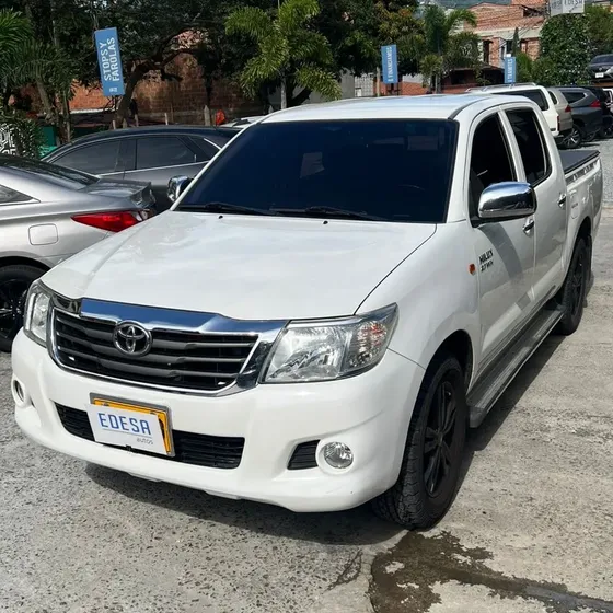 Toyota Hilux 2015 2.7 Imv