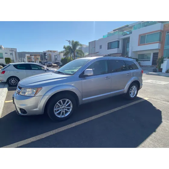Dodge Journey 2.4 Sxt 7 Pas. At