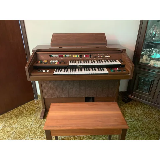 Organo Yamaha Con Banqueta Para Reparar