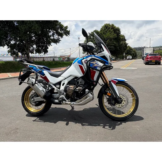 Honda Africa Twin D4 (versión Más Full)