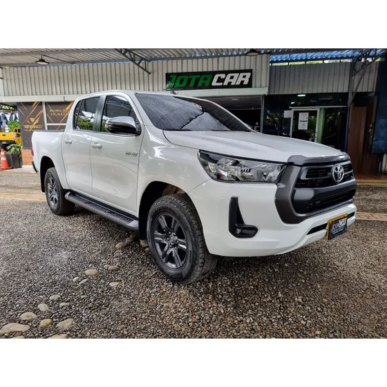 Toyota Hilux 2.4 Diésel 4x4