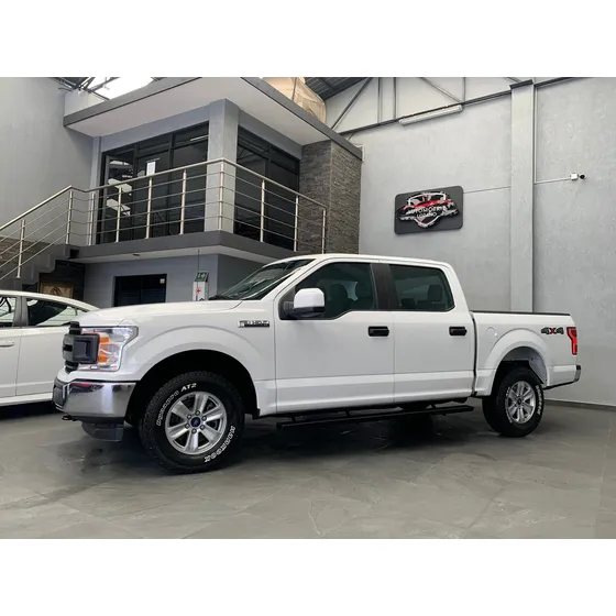 Ford F-150 5.0l Doble Cabina V8 4x4 At