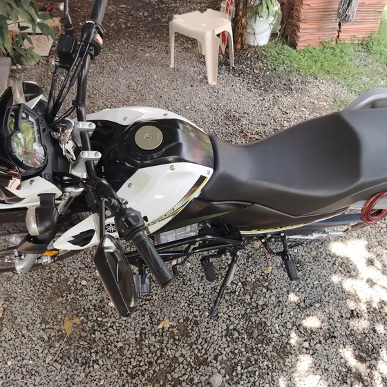 Yamaha Blanca Xtz150 Modelo 2026 Personalizada