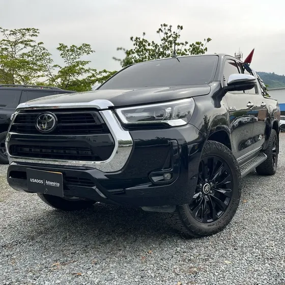 Toyota Hilux 2023 2.8 Srx
