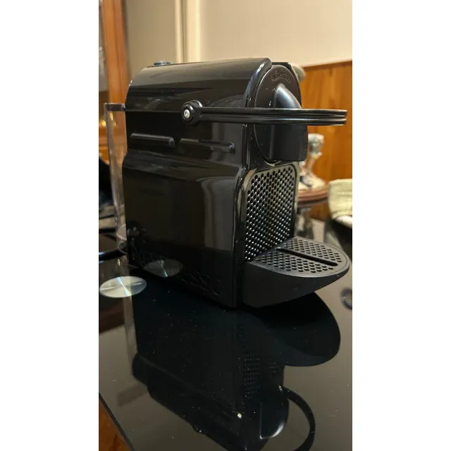 Cafetera Nespresso Inissia D40 Negra Hungria Negro