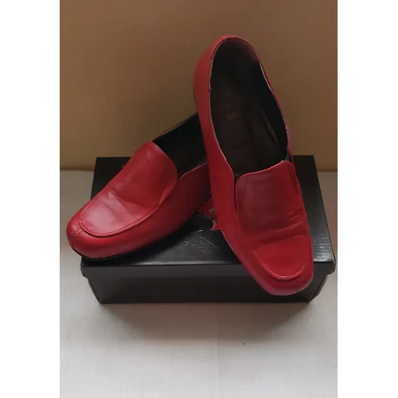 Zapatos Rass Rojos Tacón Corrido D/goma Comodidad Elegancia 