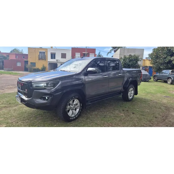 Toyota Hilux 2.8 D/cab 4x2 Srv