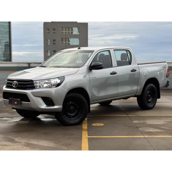 Toyota Hilux 2.8 Power Pack 4x4 Cd 16v Diesel 4p Manual