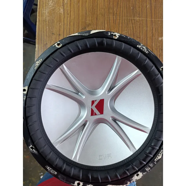 Bajos Cvr Kicker Usado Como Nuevo