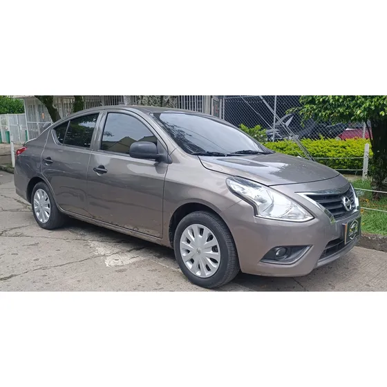 Nissan Versa 1.6 Drive
