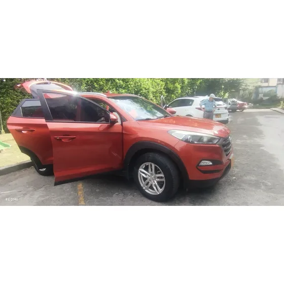 Hyundai Tucson 2.0 Gl Premium 4x2
