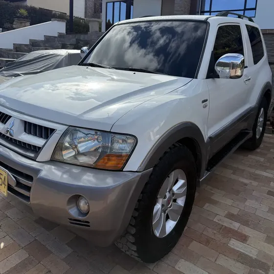 Mitsubishi Montero 2007 3.8 V67
