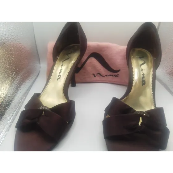 Zapatos De Dama (en Razo)