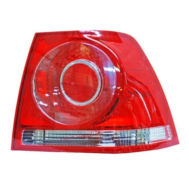 Farol Trasero Exterior Derecho Bora 08/12