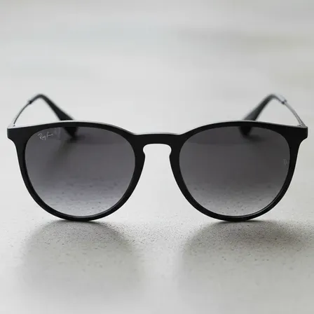 Óculos De Sol Erika Rb4171 Preto Fosco Leve E Resistente Uva Redondo Fosco Preto Emborrachado Preto