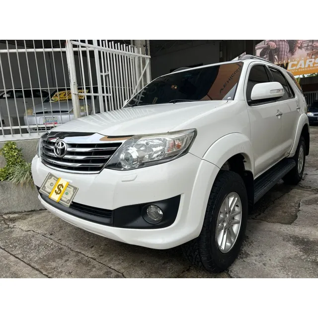 Toyota Fortuner Full