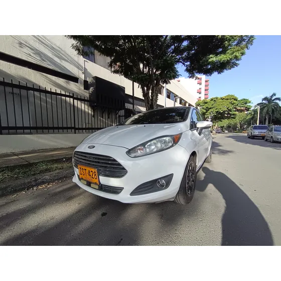 Ford Fiesta 1.6 Sportback Se Mecánica