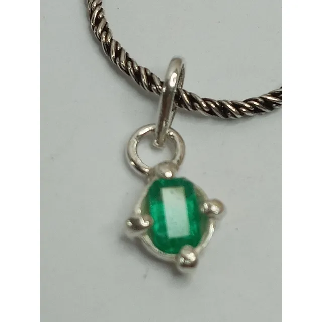 243 Se Vende Esmeralda Montada En Plata Con Su Cadena