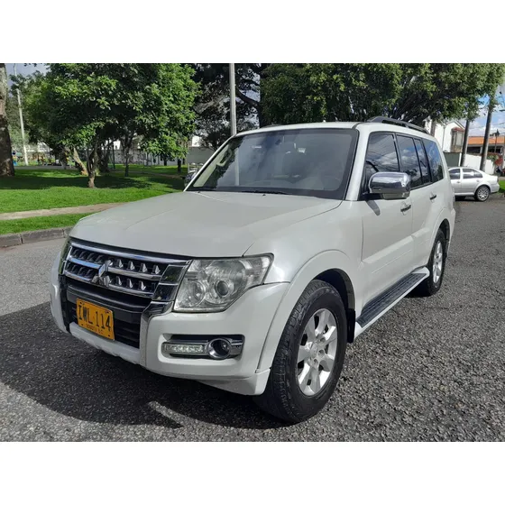 Mitsubishi Montero 3.8v97wagon 4x4 8p Con Techo Y Cuero Nivel 2