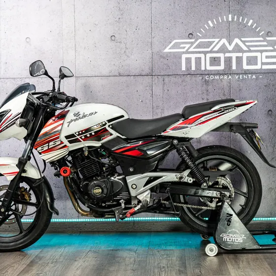 Bajaj Pulsar 220 2013