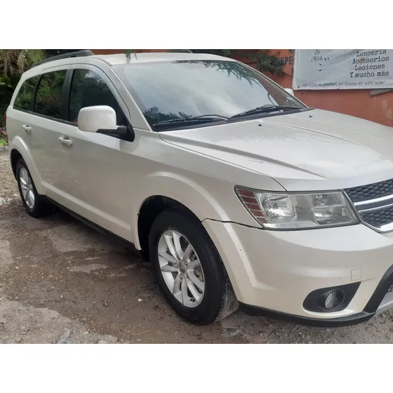 Dodge Journey 2.4 Sxt 7 Pasajeros Plus Mt