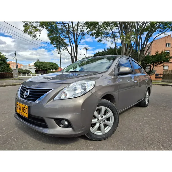 Nissan Versa 1.6 Advance