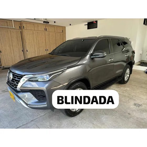 Toyota Fortuner 2.4
