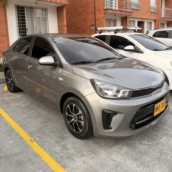 Kia Soluto 2024 1.4 Emotion Aut