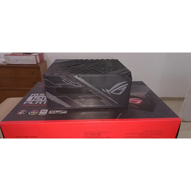 Fuente Rog Thor 1200w Platinum Usada Negro