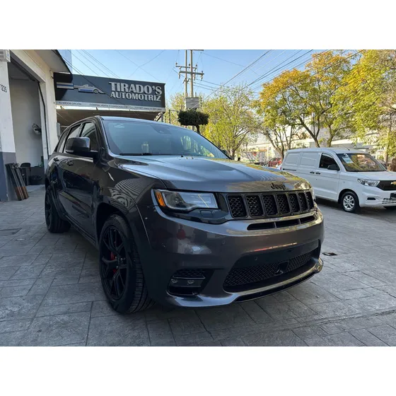 Jeep Grand Cherokee 6.4 Srt-8 At
