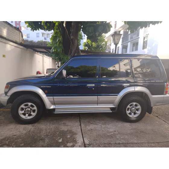 Mitsubishi Montero 3.0 V13