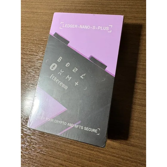 Ledger Nano S Plus - Lacrado Preto