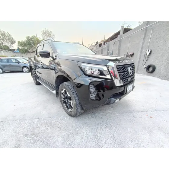 Nissan Frontier Le Platinum