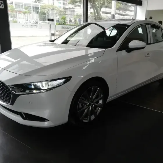 Mazda 3 2027 2.0 Grand Touring Hibrido