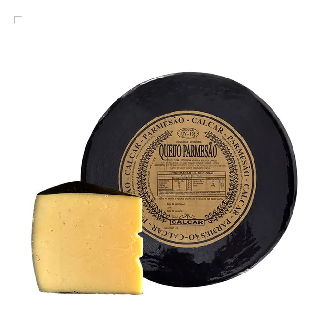 (pedaço) Queijo Parmesão Calcar - Uruguaio Capa Preta 500g