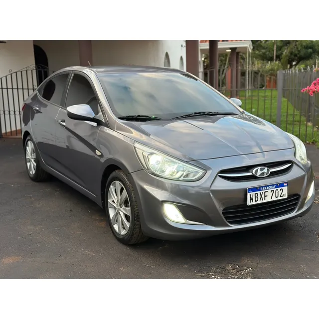 Hyundai Accent 2015