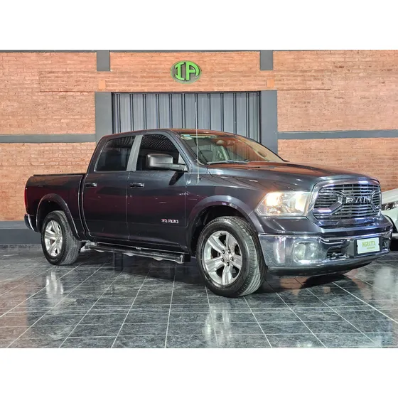 Ram 1500 Laramie 4x4 At