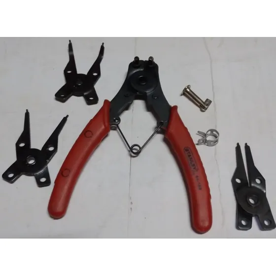 Alicate Multiusos Para Reten. Stanley 