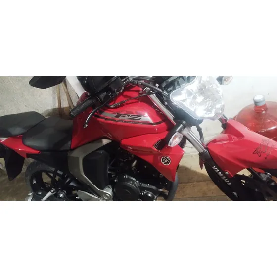 Yamaha Fz Full Inyección. Sin Detalles Entera Único Dueño.