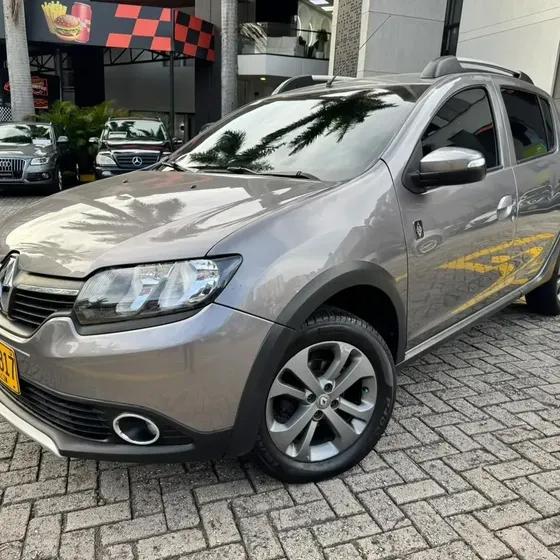 Renault Stepway 2020 1.6 Intense Mecánica