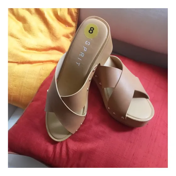 Sandalias Tipo Suecos, Marca Sprit.