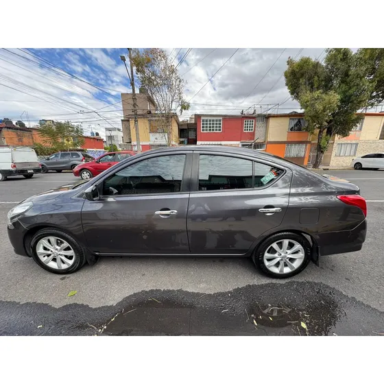 Nissan Versa 1.6 Advance At