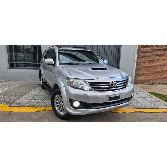 Toyota Hilux Sw4 3.0 Srv Cuero I 171cv 4x4 4at