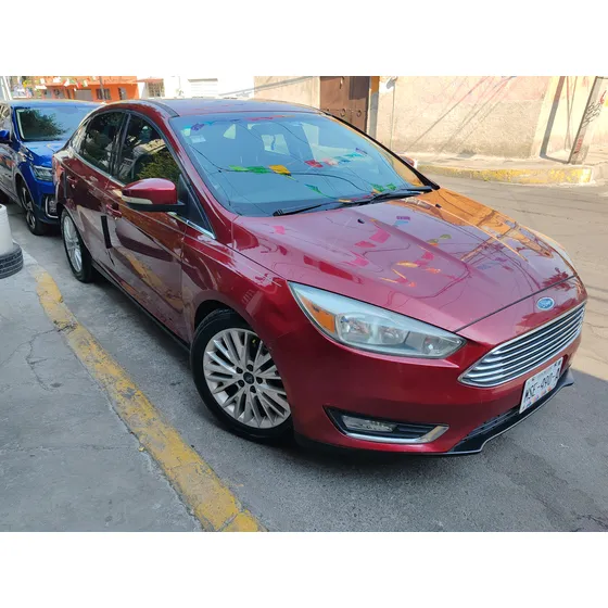 Ford Focus 2.0 Titanium At
