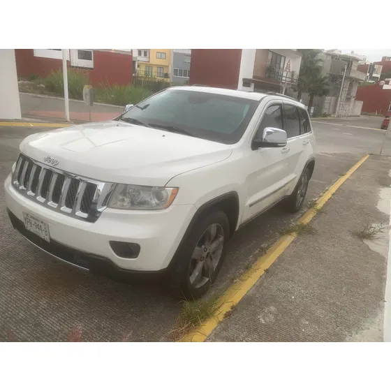 Jeep Grand Cherokee 5.7 Overland Mt