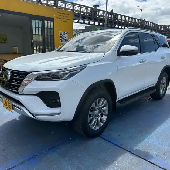 Toyota Fortuner 2023 Srv 4x2 2400cc At Diesel