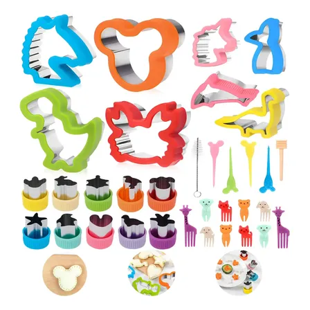 Kit 34 Cortador De Sanduíche Inox Lancheira Divertida Pão Multicolorido