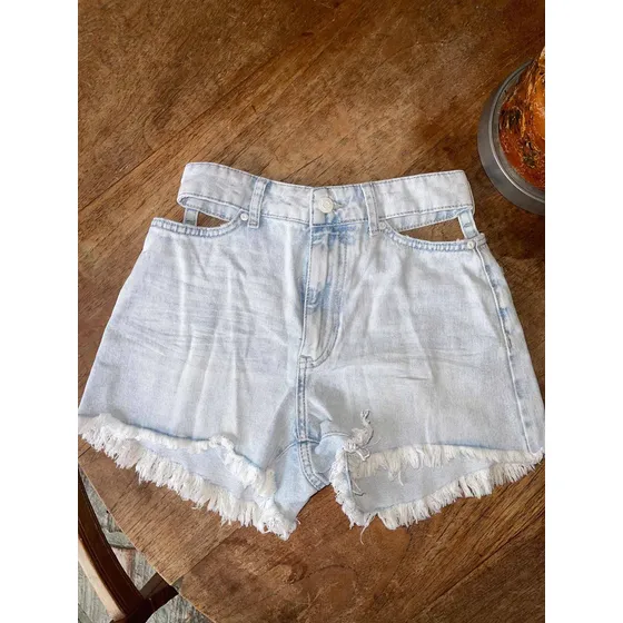 Short Marca Espanola Bershka